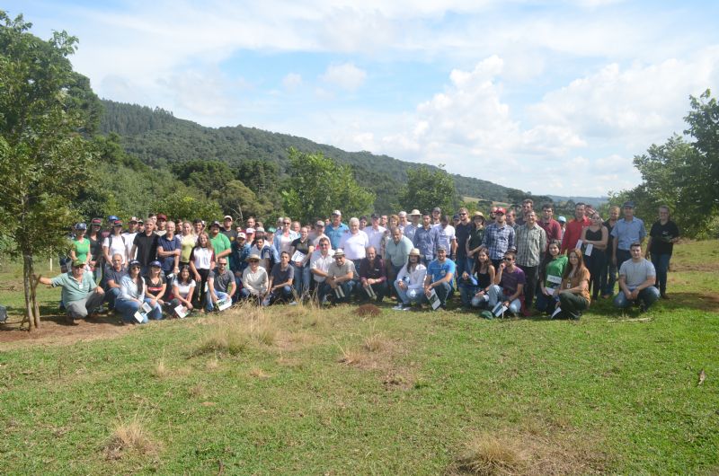 Dia de campo discutiu manejo e produção 