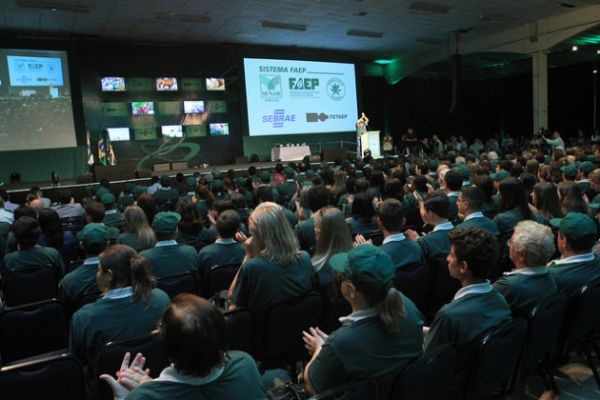 Sistema FAEP/SENAR re&uacute;ne 4,5 mil empreendedores rurais no Expotrade Pinhais